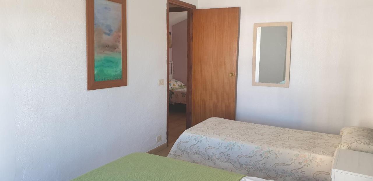 Villaislandia Oropesa del Mar Bagian luar foto